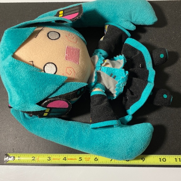 Hatsune Miku Stuffed Doll - Picture 9 of 10